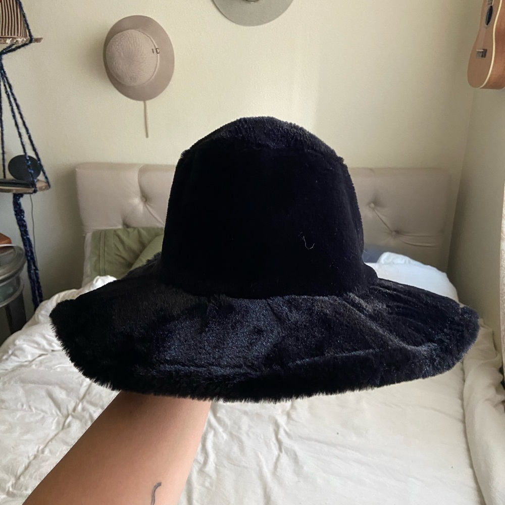 Velvet hat!